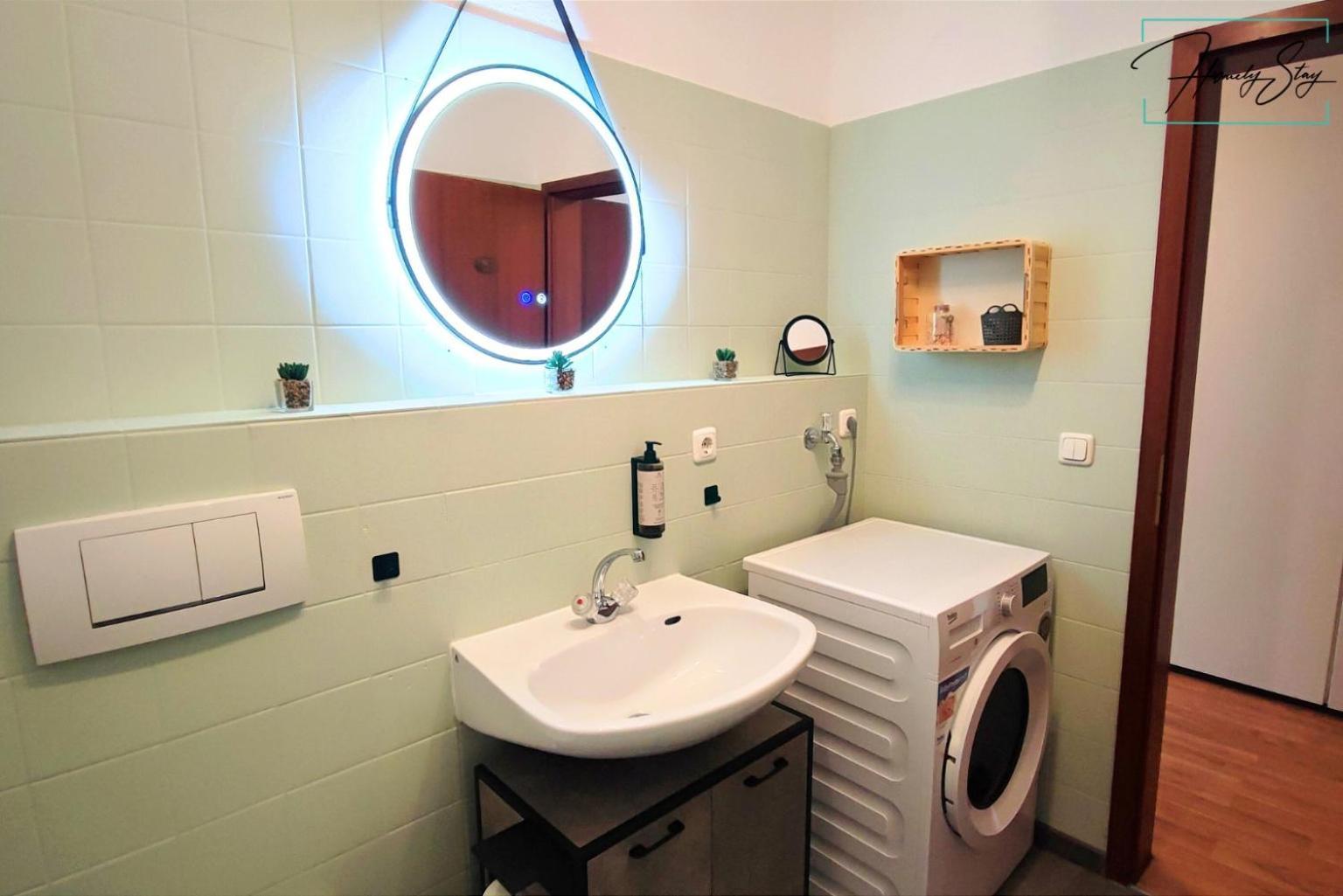 Apartment Homely Serenity Greens - Stylisch Studio-apartment With Kitchen - 10 Min To Station, Pet Friendly Munich